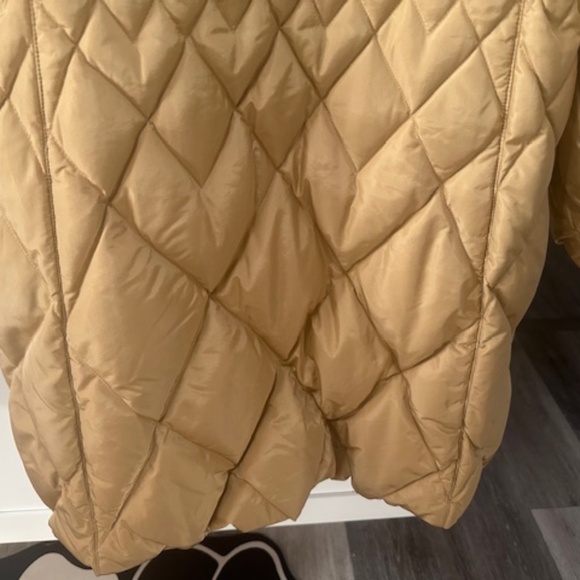 Postcard Nylon Feather Down/Authentic Fox Trim/BRAND NEW - SIZE M - Picture 6 of 16